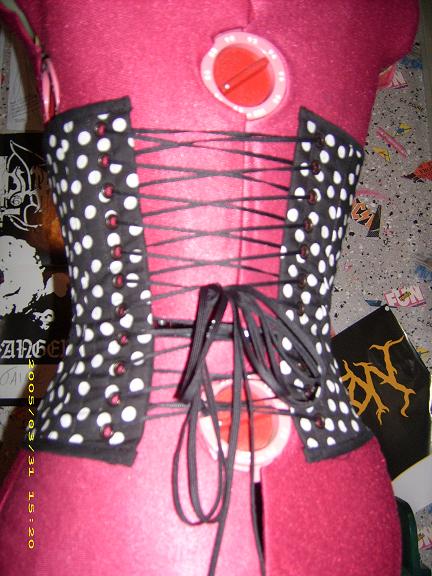 dos du serre taille de Léonie